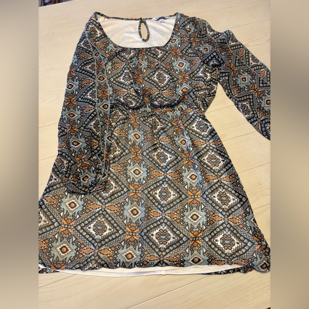 Speechless size M split sleeve dress